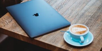 9 Tips for Protecting Your Digital Privacy While Traveling